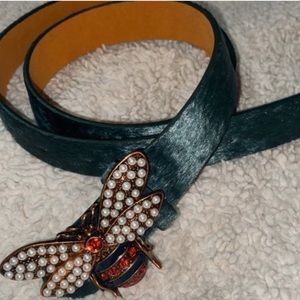 Faux fur bee belt